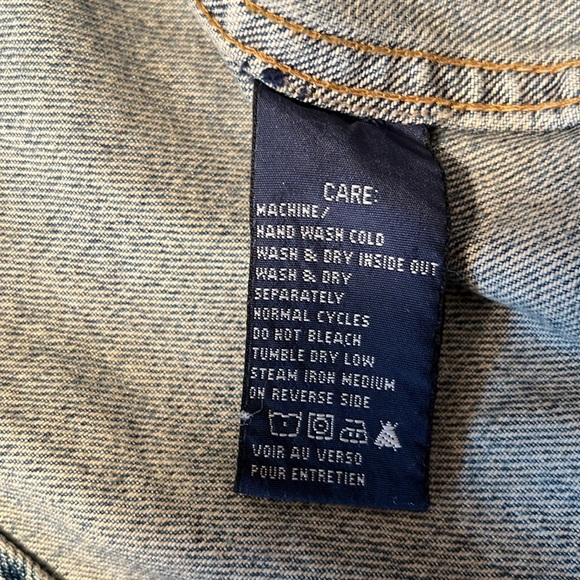 Ralph Lauren. Blue Label.  Denim blazer with horn buttons. Size 10. - Picture 7 of 8